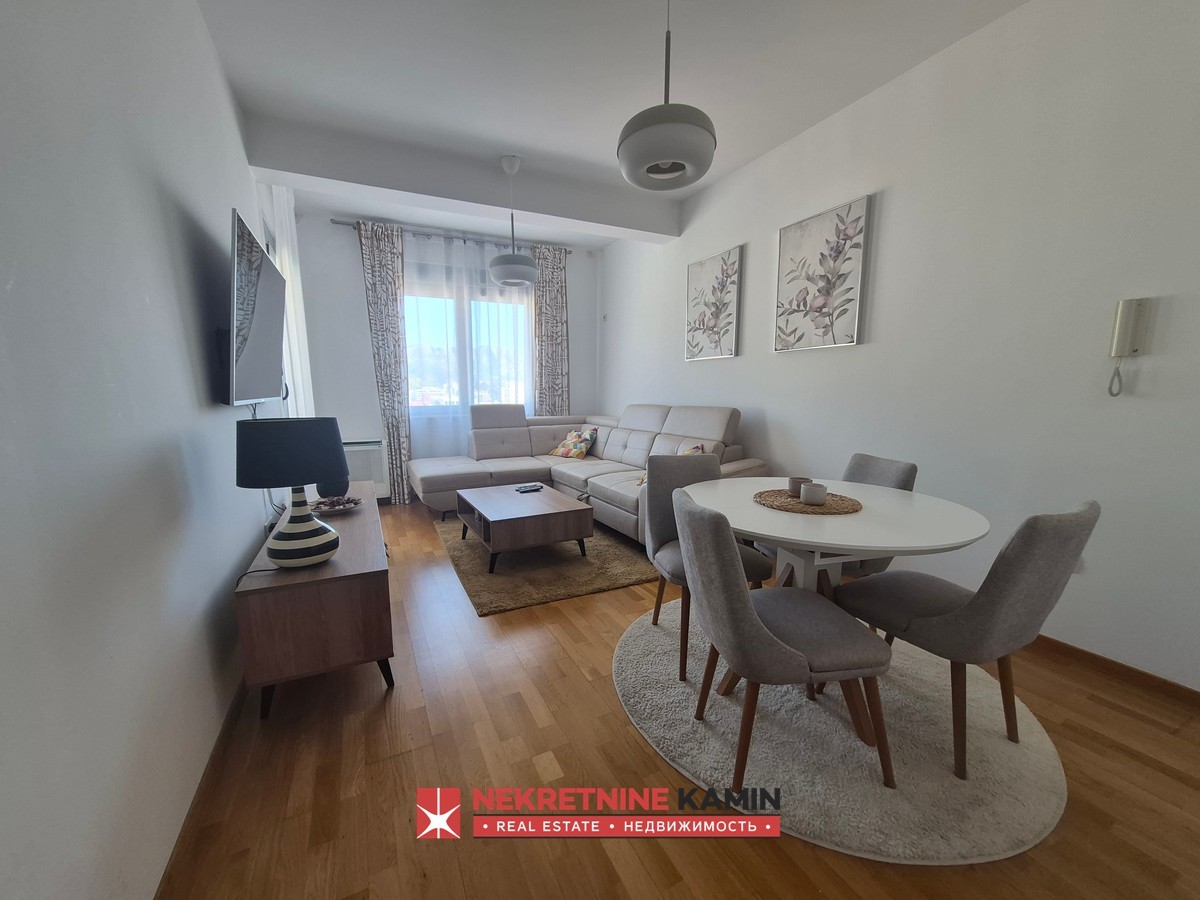Modern One-Bedroom Apartment with Terrace for Rent, Mainska Street, Budva